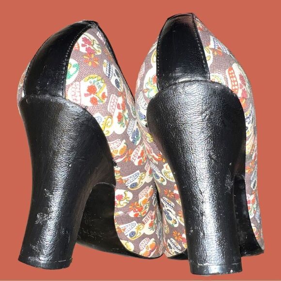 Blink brand awesome skull design pump heels! - Picture 10 of 13